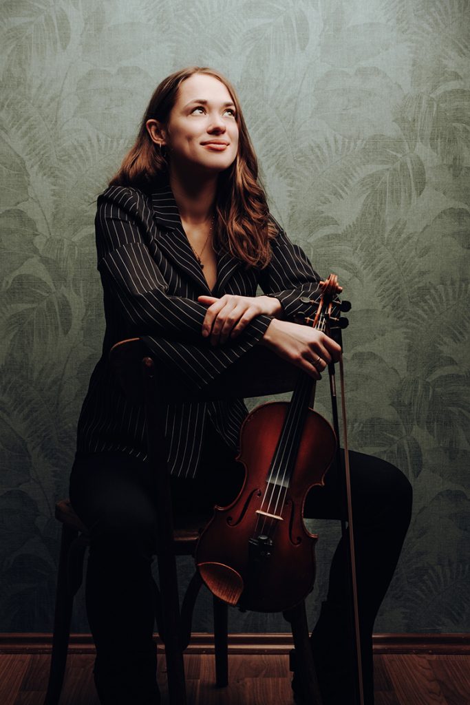 Elina Medjanika - Violine
